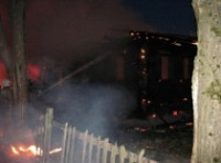 Пожар уничтожил дом в Угличском районе