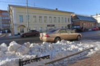 По факту повреждения чугунной ограды на улице Собинова будет проведено служебное расследование