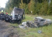 В Переславском районе после ДТП сгорела иномарка с людьми