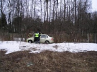 Под Рыбинском пьяный водитель на «Ладе» вылетел в кювет Под Рыбинском пьяный водитель на «Ладе» вылетел в кювет