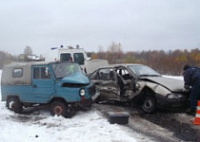 В Рыбинском районе старенький внедорожник протаранил иномарку