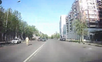 По центру Ярославля разгуливал голый мужчина По центру Ярославля разгуливал голый мужчина