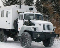 В Угличе грузовой автомобиль сбил двух школьников
