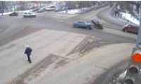 На Московском проспекте столкнулись два автомобиля [ВИДЕО]