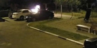 В Ярославле ищут поджигателя, спалившего три иномарки