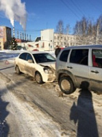В аварии на Полушкиной роще пострадали люди В аварии на Полушкиной роще пострадали люди