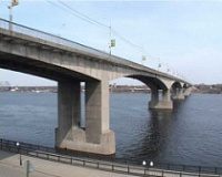 37-летняя женщина спрыгнула с Октябрьского моста