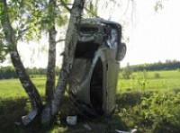 В Гаврилов-Ямском районе машина съехала с дороги и «встала на дыбы»