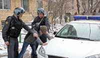В Дзержинском районе ограбили мини-маркет