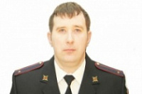 Полицейские не дали трехлетнему ребенку выпасть из окна