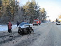 В Угличе столкнулись «Лада» и полицейский автомобиль В Угличе столкнулись «Лада» и полицейский автомобиль