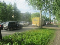 В Ярославле пенсионер-лихач на скутере врезался в маршрутку