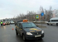 В Ярославле на пешеходном переходе сбили бабушку с внучкой