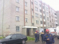 Во Фрунзенском районе обрушилась декоративная кладка на фасаде дома