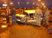 В Ярославле «шестерка» врезалась в металлический отбойник