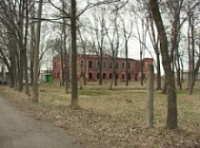 Архитектурно-исторические памятники в Петропавловском парке подвергаются мародерству
