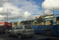 В Дзержинском районе загорелся троллейбус с пассажирами
