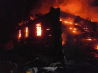 Мощный пожар уничтожил дом в Переславском районе