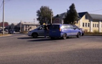 Пьяный священнослужитель врезался в микроавтобус со съемочной группой