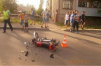 Подростки на мопеде попали в аварию Подростки на мопеде попали в аварию