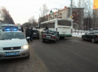В Рыбинске столкнулись три автомобиля