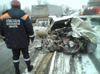 В Гаврилов-Ямском районе иномарка врезалась в большегруз