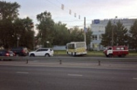 В аварии на проспекте Толбухина столкнулись 4 автомобиля и маршрутка
