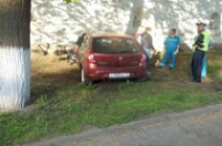 Женщина в иномарке врезалась в стену музея-заповедника