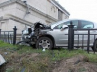 В Рыбинске ограждение спасло автоледи от падения в Волгу