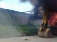 Горящий экскаватор тушили в Переславле