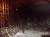 В Ленинском районе Ярославля горели гаражи В Ленинском районе Ярославля горели гаражи
