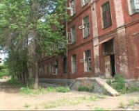 Снова тушили один из корпусов на улице Калмыковых