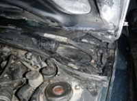 В Рыбинске огонь повредил два автомобиля В Рыбинске огонь повредил два автомобиля
