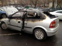 В трех районах Ярославля тушили горящие автомобили