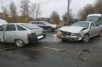 Крупное ДТП на Тутаевском шоссе: столкнулись пять автомобилей и маршрутка