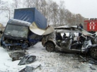 В пятницу под Тутаевом на одном и том же участке трассы произошли четыре аварии подряд