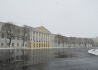 В центре Ярославля сбили двух пешеходов: женщину и девочку-подростка