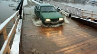 В Мышкинском районе подтоплен мост