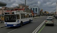 Троллейбус врезался в автомобиль ДПС