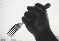 Рыбинец пытался напасть на полицейских при помощи молотка и вилки