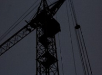 На улице Сахарова горел строительный кран