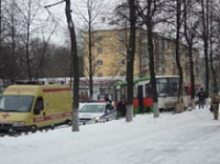 В Ярославле маршрутное такси врезалось в дерево